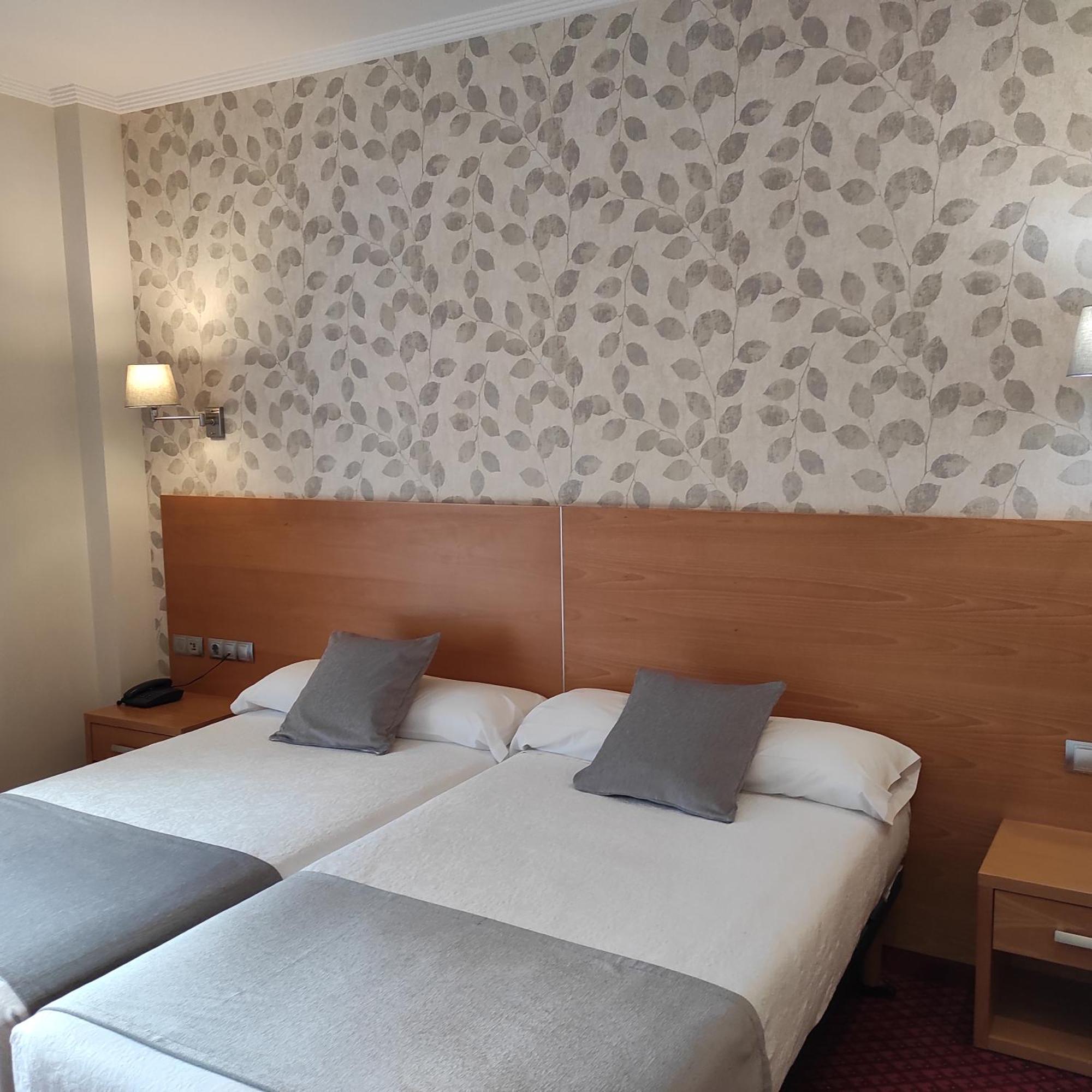 Double Room with Extra Bed,1178903788:JPEG